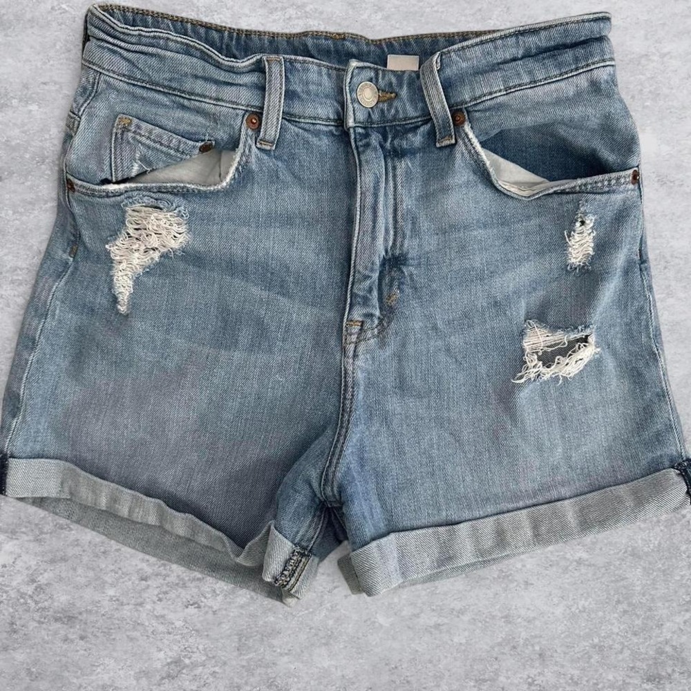 H&M &Denim Womens High Waist Distressed‎ Denim Shorts Light Wash Blue Size 6